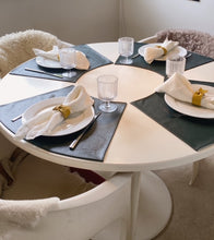 Indlæs billede til gallerivisning Dækkeservietter til runde borde